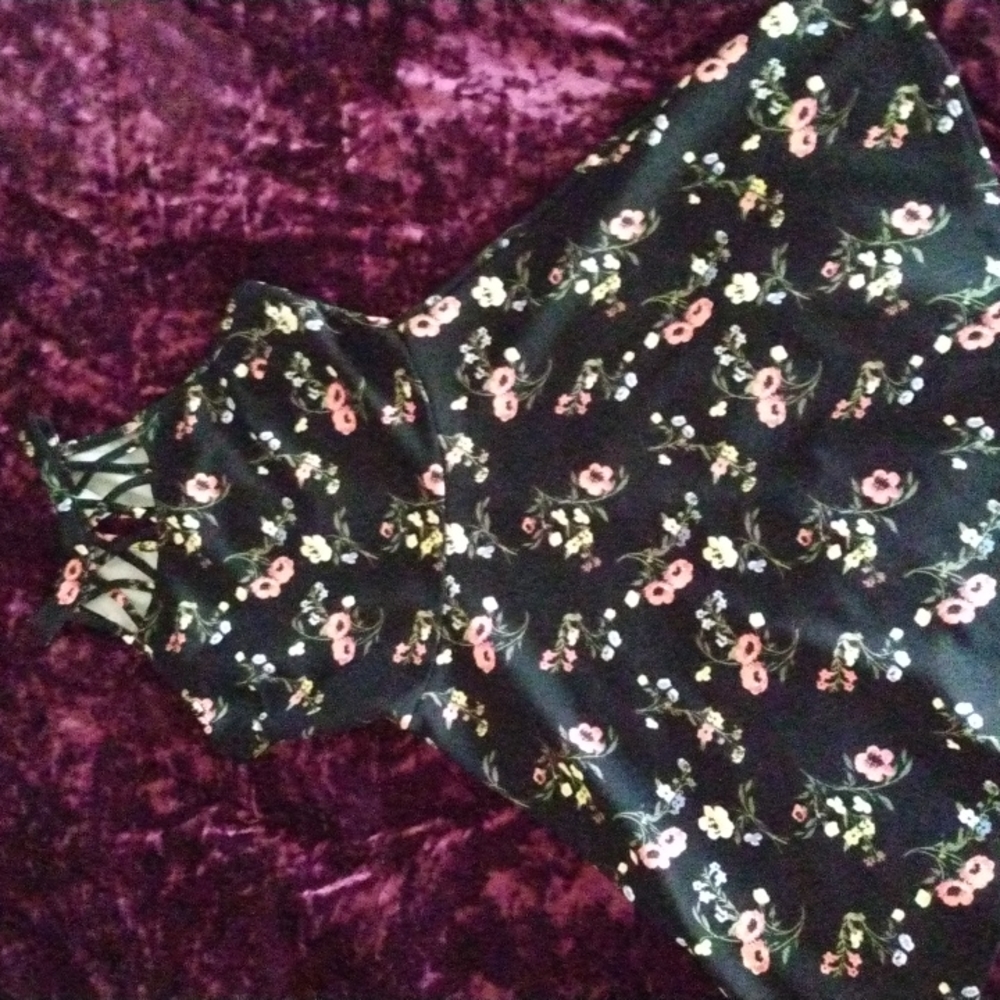 Gorgeous floral sun dress